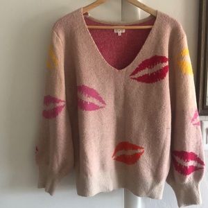 Dee Elly oversized women sweater with lips ... Just in time for Valentine's Day!